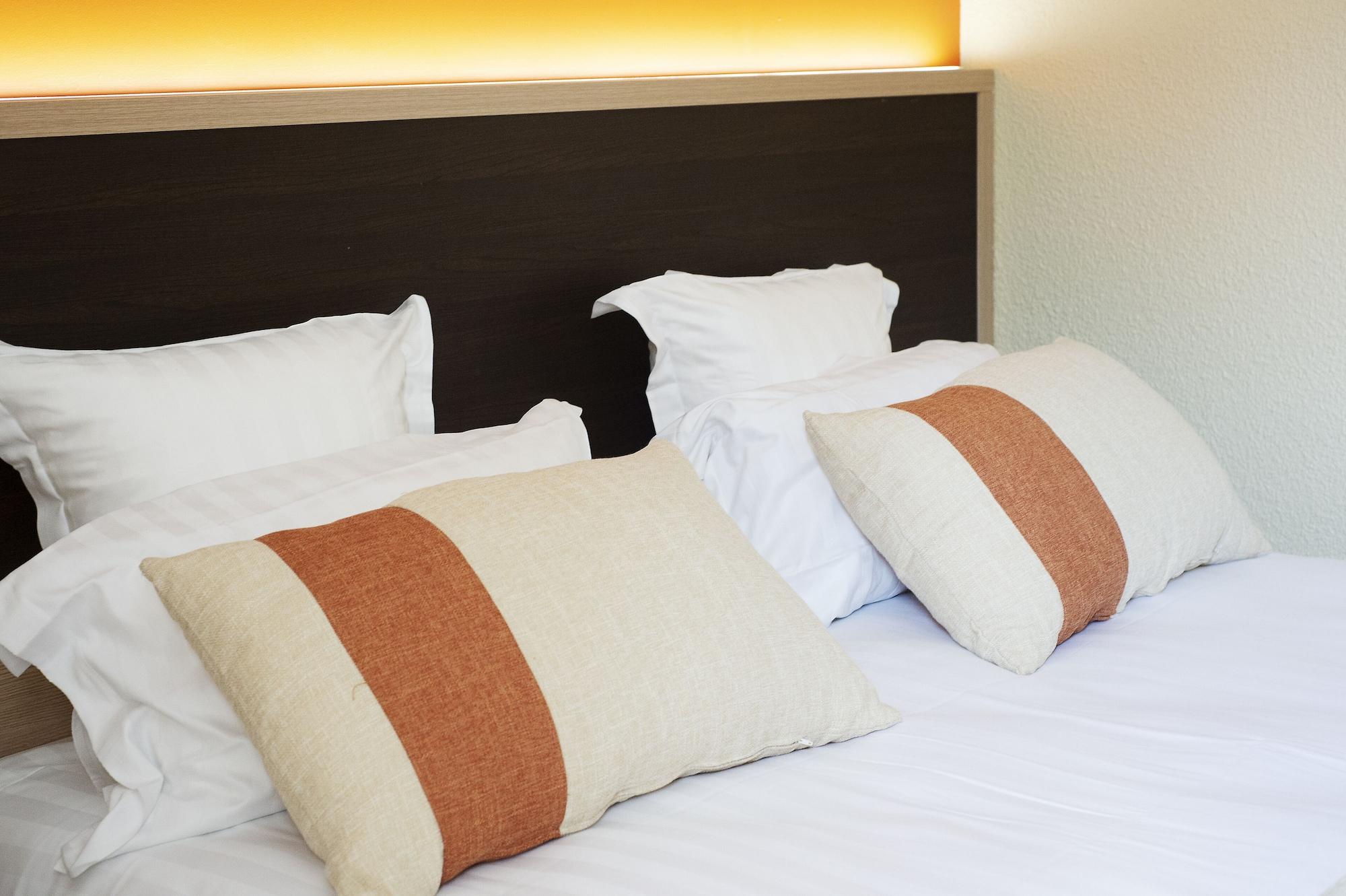 Comfort Hotel Clermont Saint Jacques Zewnętrze zdjęcie