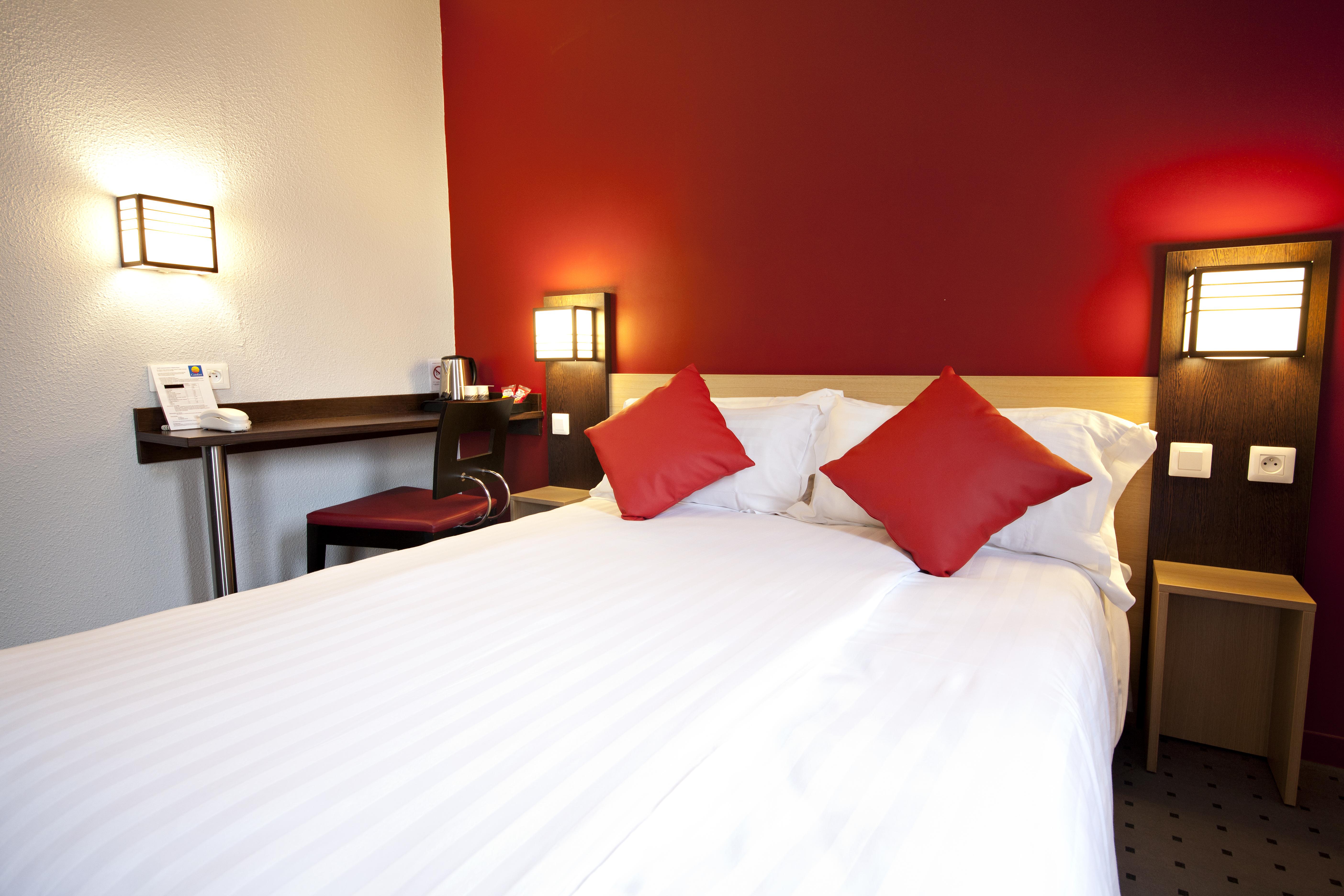 Comfort Hotel Clermont Saint Jacques Zewnętrze zdjęcie