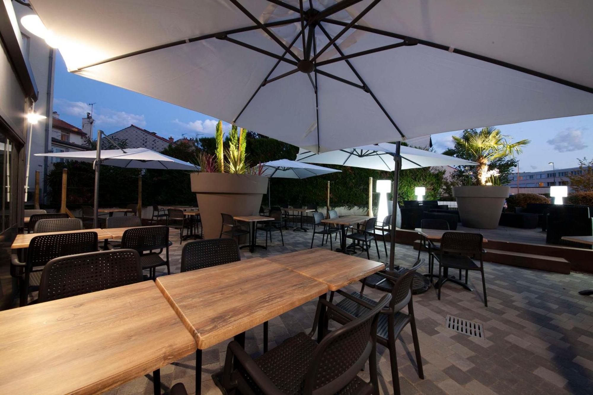 Comfort Hotel Clermont Saint Jacques Zewnętrze zdjęcie